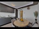 Apartments Ivana - luxurious: A1(2+2) Makarska - Riviera Makarska  - Apartment - A1(2+2): kitchen and dining room