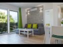 Apartments Mario - with terace: A1(2+2), A2(4), A3(2+2) Makarska - Riviera Makarska  - Apartment - A2(4): living room