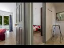 Apartments Vese - quiet area: A1(4+2) Makarska - Riviera Makarska  - Apartment - A1(4+2): hallway