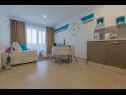 Apartments Luxury - heated pool, sauna and gym: A1(2), A2(2), A3(4), A4(2), A5(4), A6(2) Makarska - Riviera Makarska  - Apartment - A4(2): kitchen and dining room