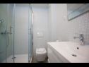 Apartments Maka - city centar: A1(4+2), A2(2+2), A3(4+2), A4(2+2), A5(4+2), A6(4+1) Makarska - Riviera Makarska  - Apartment - A1(4+2): bathroom with toilet