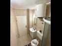 Apartments Bogomir - 80 m from beach: A1(4+1) Podgora - Riviera Makarska  - Apartment - A1(4+1): bathroom with toilet