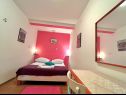 Apartments Bogomir - 80 m from beach: A1(4+1) Podgora - Riviera Makarska  - Apartment - A1(4+1): bedroom