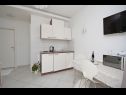 Apartments Maja - 100 from the beach: A1- Galebovo krilo (2+2), A2-Uzorita (2+2), SA1(2) Podgora - Riviera Makarska  - Studio apartment - SA1(2): kitchen