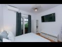 Apartments Marin - 20m to the beach: A1(5) Podgora - Riviera Makarska  - Apartment - A1(5): bedroom