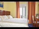 Apartments Villa Sailor - luxurious : 1 - A101 (2+2), 2 - R201 (2), 3 - SA202 (2+2), 4 - SA204 (2), 5 - SA304 (2), 6 - SA305 (2+2), 7 - R401 (2), 8 - R404 (2) Tucepi - Riviera Makarska  - Room - 7 - R401 (2): room