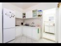 Apartments Anki - 15 m from sea: A1(4), A2(3), A3(2+1), A4 east(2+1) Zivogosce - Riviera Makarska  - Apartment - A3(2+1): kitchen