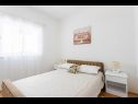 Apartments Anki - 15 m from sea: A1(4), A2(3), A3(2+1), A4 east(2+1) Zivogosce - Riviera Makarska  - Apartment - A3(2+1): bedroom