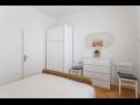 Apartments Anki - 15 m from sea: A1(4), A2(3), A3(2+1), A4 east(2+1) Zivogosce - Riviera Makarska  - Apartment - A3(2+1): bedroom