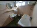 Apartments Želo - with terrace : A1(3+2) Betina - Island Murter  - Apartment - A1(3+2): bathroom with toilet
