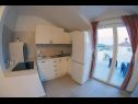 Apartments Edita - terrace with sea view and sunchaires Leut 2 (7) Jezera - Island Murter  - Apartment - Leut 2 (7): kitchen