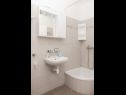 Apartments Matija - 30 m from sea: A1(4+2), A2(2+2) Jezera - Island Murter  - Apartment - A1(4+2): bathroom with toilet