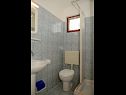 Apartments and rooms Port - great loaction and free parking: A1 Veliki(4+1) , A2 Mali(4), SA3(2), R2 Mala(2) Murter - Island Murter  - Studio apartment - SA3(2): bathroom with toilet