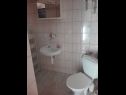 Apartments Marica - 10m from sea: SA2(2), A3(2), SA5(2), SA6(2), SA7(2) Tisno - Island Murter  - Studio apartment - SA5(2): bathroom with toilet