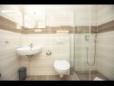 Apartments Ante - 200 m from sea : A1(2+1), A2(2+1), A3(2+2), A5(2+1), A6(2+1), A7(2), A8(2+1) Duce - Riviera Omis  - Apartment - A6(2+1): bathroom with toilet