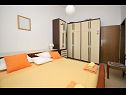 Apartments Vlad - free parking A1(2+2) Dugi Rat - Riviera Omis  - Apartment - A1(2+2): bedroom