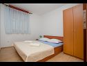 Apartments Petar - free parking A1(3+1), A2(5) Dugi Rat - Riviera Omis  - Apartment - A2(5): bedroom