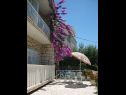 Apartments Ivana - with parking: A4(2) Omis - Riviera Omis  - common terrace
