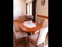 Apartments Zdravko - with parking : A1(4+1) Omis - Riviera Omis  - Apartment - A1(4+1): dining room