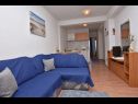 Apartments Rene - seaview & parking space: A1(2+2), A2(2+2), A3(6+2) Omis - Riviera Omis  - Apartment - A2(2+2): living room