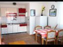 Apartments Šera - 50 m from beach: A1(4), A2(4), A3(2+2) Pisak - Riviera Omis  - Apartment - A2(4): kitchen and dining room