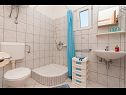 Apartments Franka - beautiful sea view & parking: A1(3), A2(2+2), A3(2+2), A4(3+1) Stanici - Riviera Omis  - Apartment - A3(2+2): bathroom with toilet