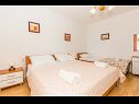 Apartments Ivan - 15 m from beach: A1(7+1), A2 Žuti (2+2), A3 Crveni (2+2) Lun - Island Pag  - Apartment - A1(7+1): bedroom