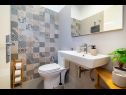 Apartments Bari - 140 m from beach: A1(4+1), A2(4), A3(2+2) Mandre - Island Pag  - Apartment - A1(4+1): bathroom with toilet
