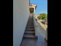 Apartments Silvi - 70 m from the sea : A1(4) Mandre - Island Pag  - staircase