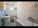 Apartments Jele A1(4+1) Mandre - Island Pag  - Apartment - A1(4+1): bathroom with toilet