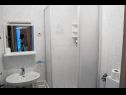 Apartments ErikaS - 100m from sea: A2(2), A4(4), A5(2), A6(4) Novalja - Island Pag  - Apartment - A6(4): bathroom with toilet