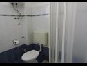 Apartments Sime - 800 m from sea: A1(2+2), A2(2+2), A3(2+2), A4(4+2) Novalja - Island Pag  - Apartment - A4(4+2): bathroom with toilet