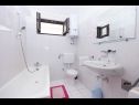 Apartments Marko - 70m from the sea A4(4+1), A5(4+1) Pag - Island Pag  - Apartment - A5(4+1): bathroom with toilet