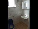 Apartments Zoki - free parking A1 mali (2+2), A2 veliki (2+2), A3 donji (2+2) Povljana - Island Pag  - Apartment - A1 mali (2+2): bathroom with toilet