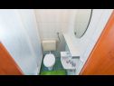 Apartments Jope - 60 m from beach: 1 - A0(4), 2 - A1(4), 3 - A2(4+2), 4 - A3(6+1), 5 - A4(4), 6 - A5(2), 7 - A6(2+1), 8 - A7(2+1), 9 - SA8(2), 10 - SA9(2), 11 - SA10(2) Stara Novalja - Island Pag  - Apartment - 4 - A3(6+1): bathroom with toilet