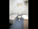 Apartments Egidio - 100m from the sea A7(4+1), A8(2+1), A9(2+2) Zubovici - Island Pag  - Apartment - A7(4+1): bathroom with toilet