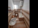 Apartments Bor - 20 meters from beach: SA3(2+1), A1(4+1), A2(4+1) Kraj - Island Pasman  - Apartment - A2(4+1): bathroom with toilet