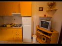 Apartments Daju - 3 colours: A1 plavi(2+2), A2 žuti(4+1), A3 narančasti(2) Zdrelac - Island Pasman  - Apartment - A3 narančasti(2): kitchen