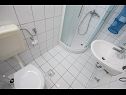 Apartments Ivo - 400 m from sea: SA1(2), SA2(2), A3(5+1), A4(2+1), A5(2+1), A6(3), A7(4+1), A8(4+1) Orebic - Peljesac peninsula  - Apartment - A4(2+1): bathroom with toilet