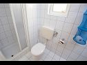 Apartments Ivo - 400 m from sea: SA1(2), SA2(2), A3(5+1), A4(2+1), A5(2+1), A6(3), A7(4+1), A8(4+1) Orebic - Peljesac peninsula  - Apartment - A6(3): bathroom with toilet