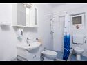 Apartments Baničević - 150m from sea A1(2+2), A2(3+1) Orebic - Peljesac peninsula  - Apartment - A2(3+1): bathroom with toilet