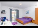 Apartments Jaki - 150 m from beach A1(4), SA2(2+1), A3(4), A4(4), SA5(3) Orebic - Peljesac peninsula  - Studio apartment - SA2(2+1): bedroom