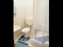 Apartments Jaki - 150 m from beach A1(4), SA2(2+1), A3(4), A4(4), SA5(3) Orebic - Peljesac peninsula  - Studio apartment - SA5(3): bathroom with toilet