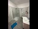 Apartments Mario 2 - 50m from the beach: A2(4) Orebic - Peljesac peninsula  - Apartment - A2(4): bathroom with toilet