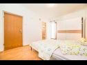 Apartments Niki - 70m from the sea: A1(4+1), A2(4+1), A3(4), SA4(2+1) Kampor - Island Rab  - Apartment - A2(4+1): bedroom
