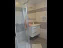 Apartments Mario - 150m from sea: A1(2), A2(4), A3 deluxe(4), R(2) Supetarska Draga - Island Rab  - Room - R(2): bathroom with toilet