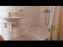 Apartments Jase - 30 m from beach : SA1-crvena kuhinja(2), A2(4), SA3(2+1), SA4-bijela kuhinja(2) Lukovo Sugarje - Riviera Senj  - Studio apartment - SA3(2+1): bathroom with toilet