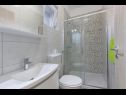 Apartments Mila - 100m from the sea: A2(4), A3(2+2) Brodarica - Riviera Sibenik  - Apartment - A2(4): bathroom with toilet