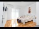 Apartments Mila - 100m from the sea: A2(4), A3(2+2) Brodarica - Riviera Sibenik  - Apartment - A3(2+2): bedroom