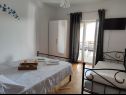 Apartments Josi - parking and barbecue: A1(2+2), A2(4+1) Grebastica - Riviera Sibenik  - Apartment - A2(4+1): bedroom